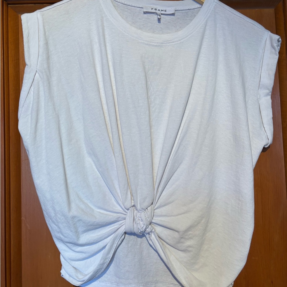 Frame Denim Women's Cream Knotted Muscle Tee